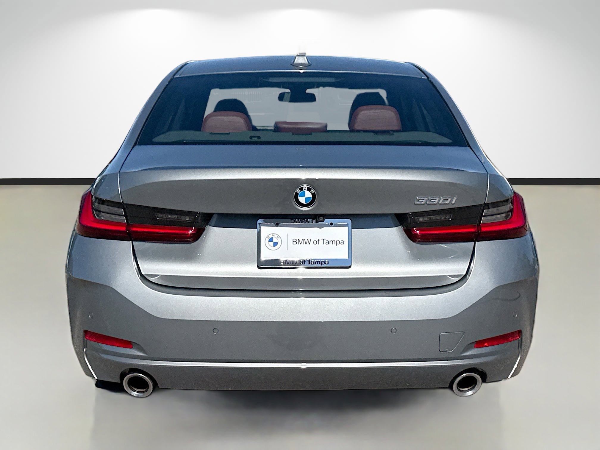 Used 2023 BMW 330i Sedan w/ Premium Package image 4