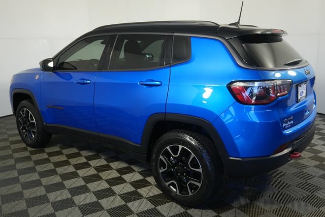 Used 2020 Jeep Compass Trailhawk w/ Cold Weather Group AWD/4WD image 5