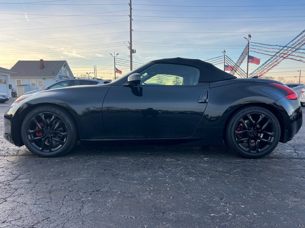 Used 2012 Nissan 370Z Roadster image 4