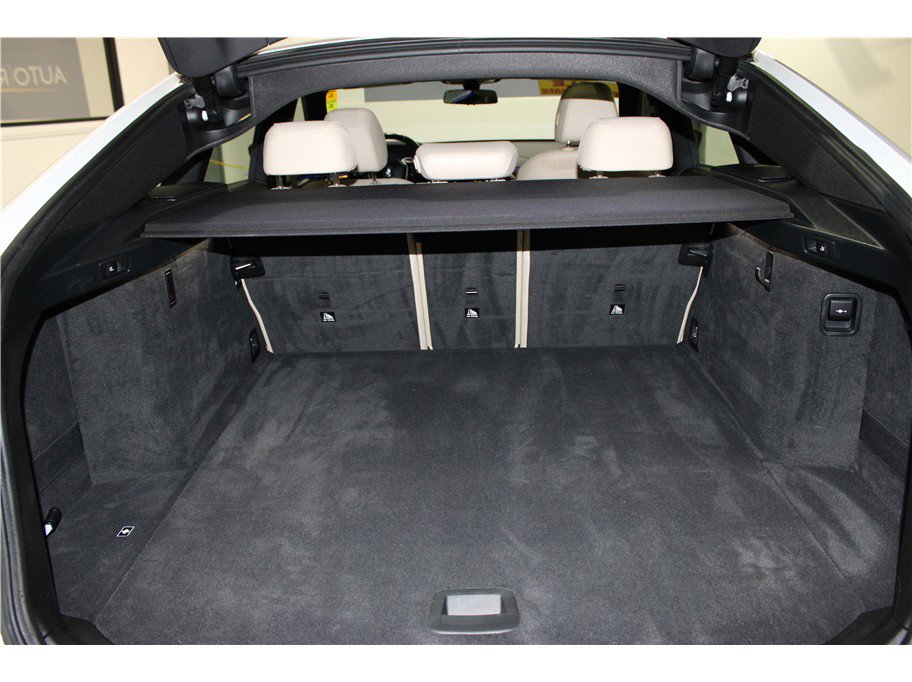 Used 2018 BMW 640i Gran Turismo xDrive w/ M Sport Package image 25