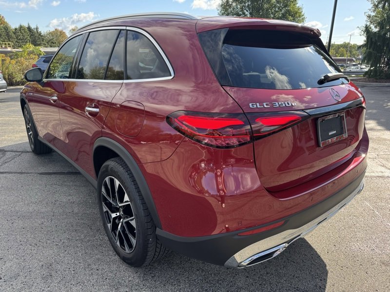 Used 2025 Mercedes-Benz GLC 350e 4MATIC image 6