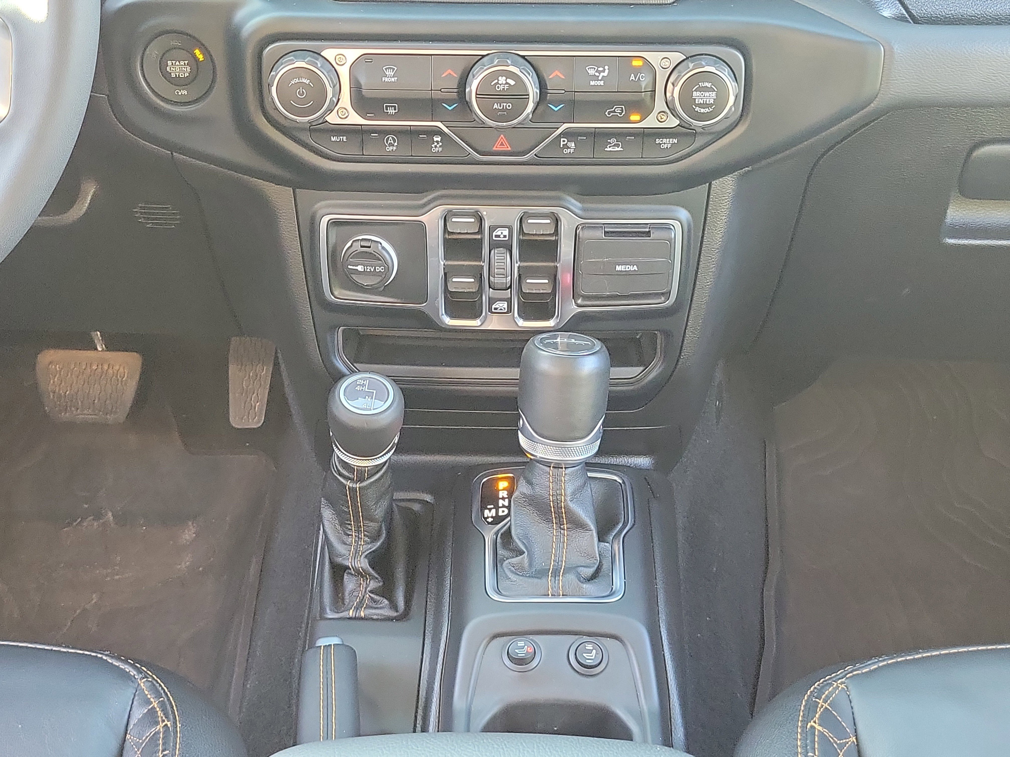 Used 2023 Jeep Gladiator Overland image 18