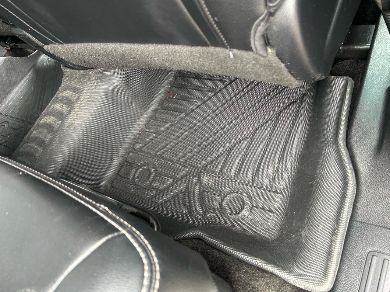 Used 2016 Ford Explorer Limited w/ Equipment Group 301A AWD/4WD image 45