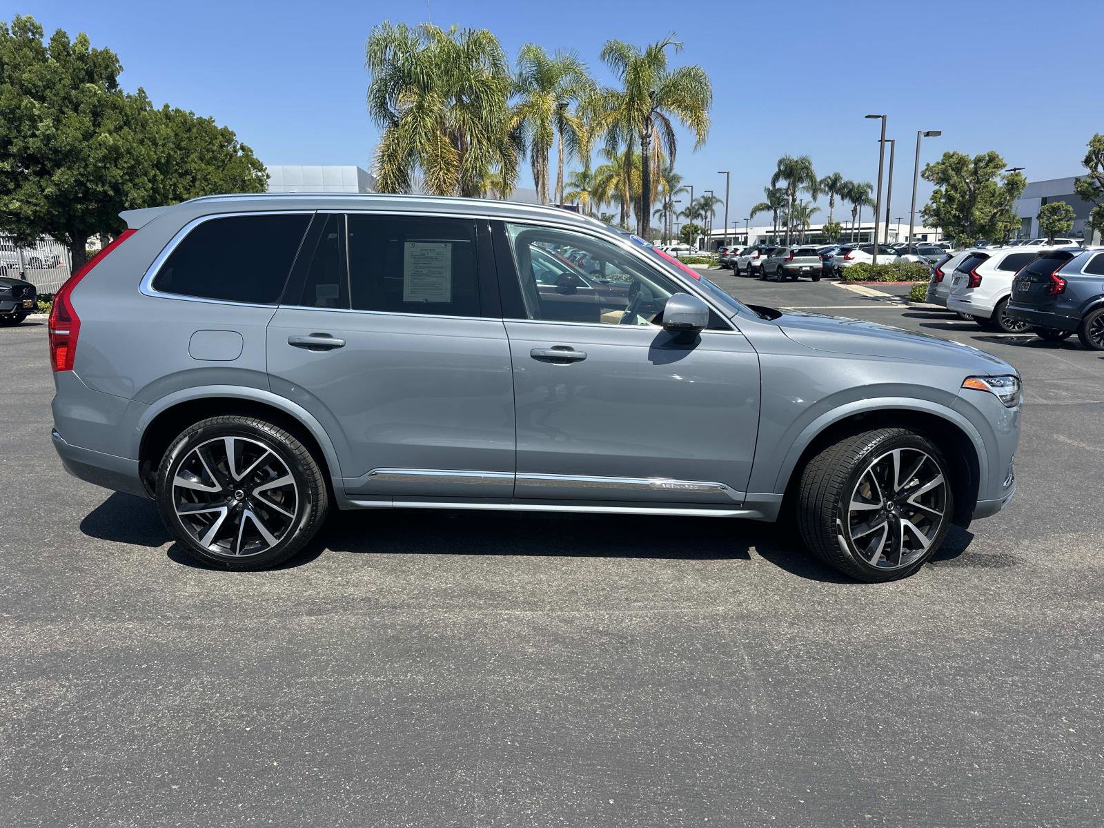 Certified 2022 Volvo XC90 T8 Inscription Expression w/ Advanced Package image 3