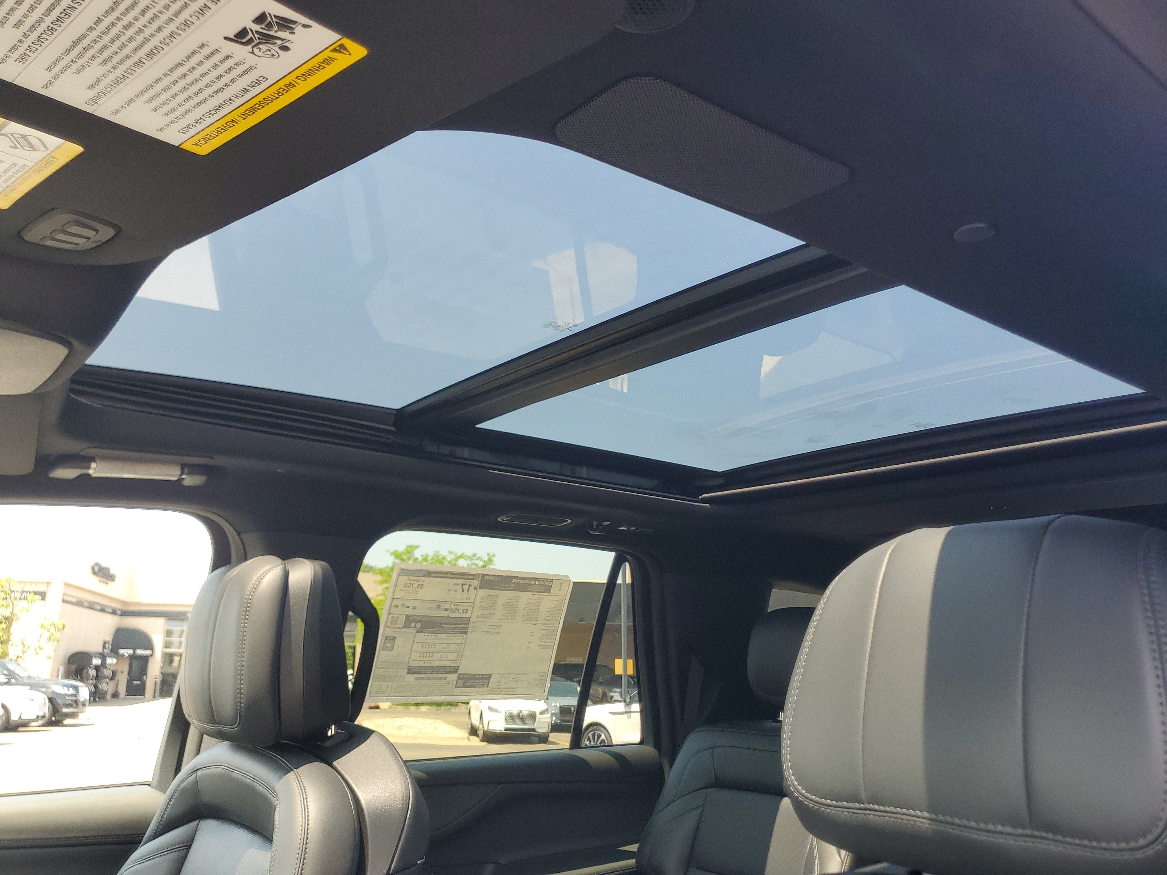 New 2027 Lincoln Navigator Reserve w/ Jet Appearance Package AWD/4WD image 10
