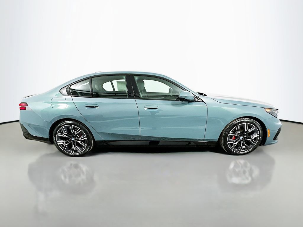 New 2026 BMW i5 eDrive40 w/ M Sport Package image 4
