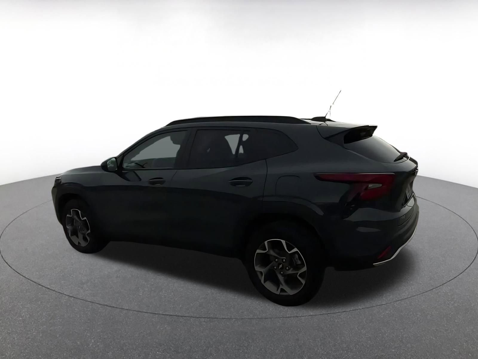 Used 2025 Chevrolet Trax LT image 10