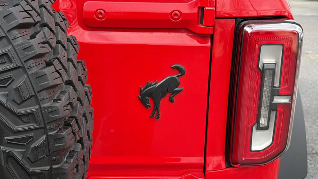 Used 2021 Ford Bronco Badlands image 12