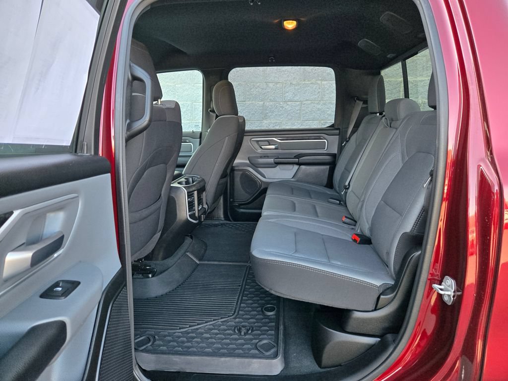 Used 2022 RAM 1500 Big Horn AWD/4WD image 39