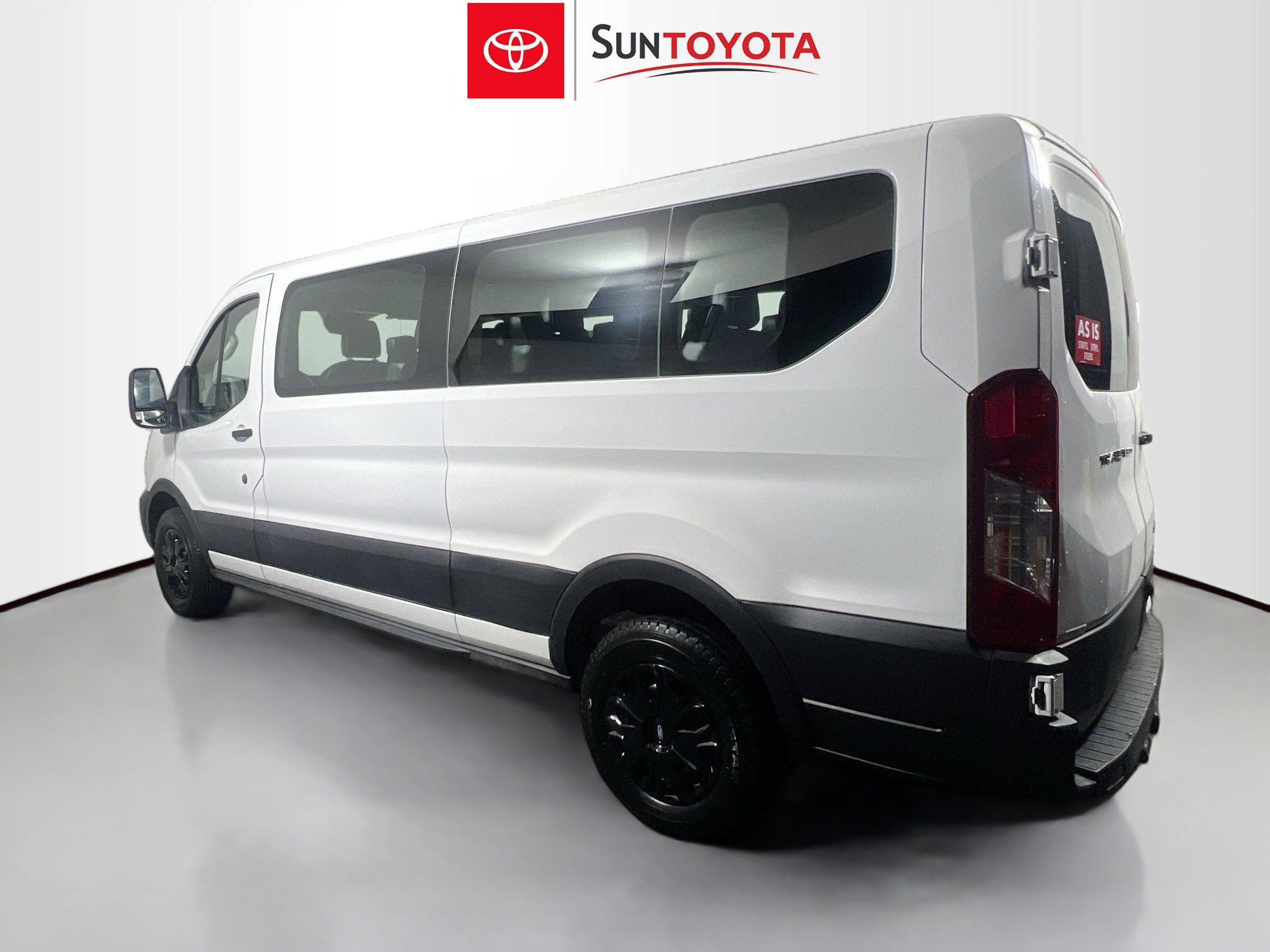 Used 2023 Ford Transit 350 XL image 6