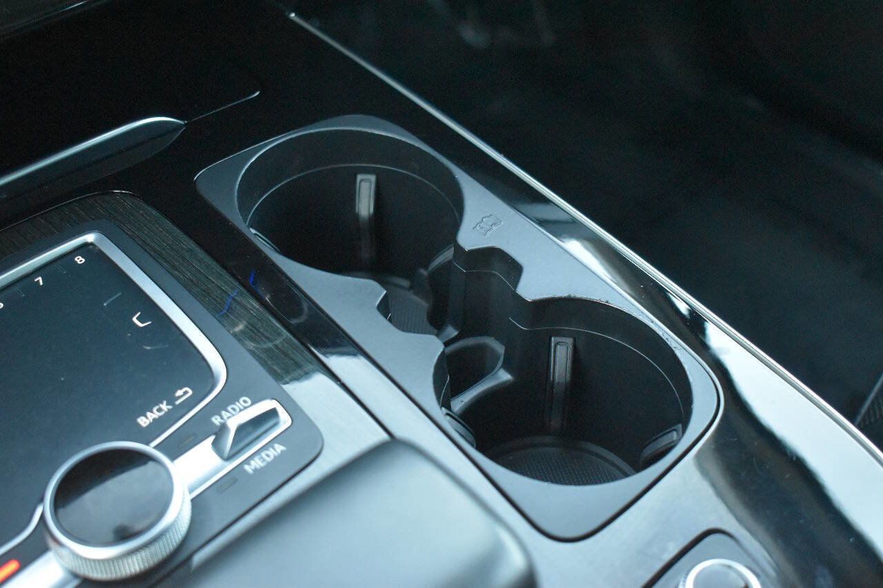 Used 2018 Audi Q7 3.0T Prestige w/ Prestige Package image 38