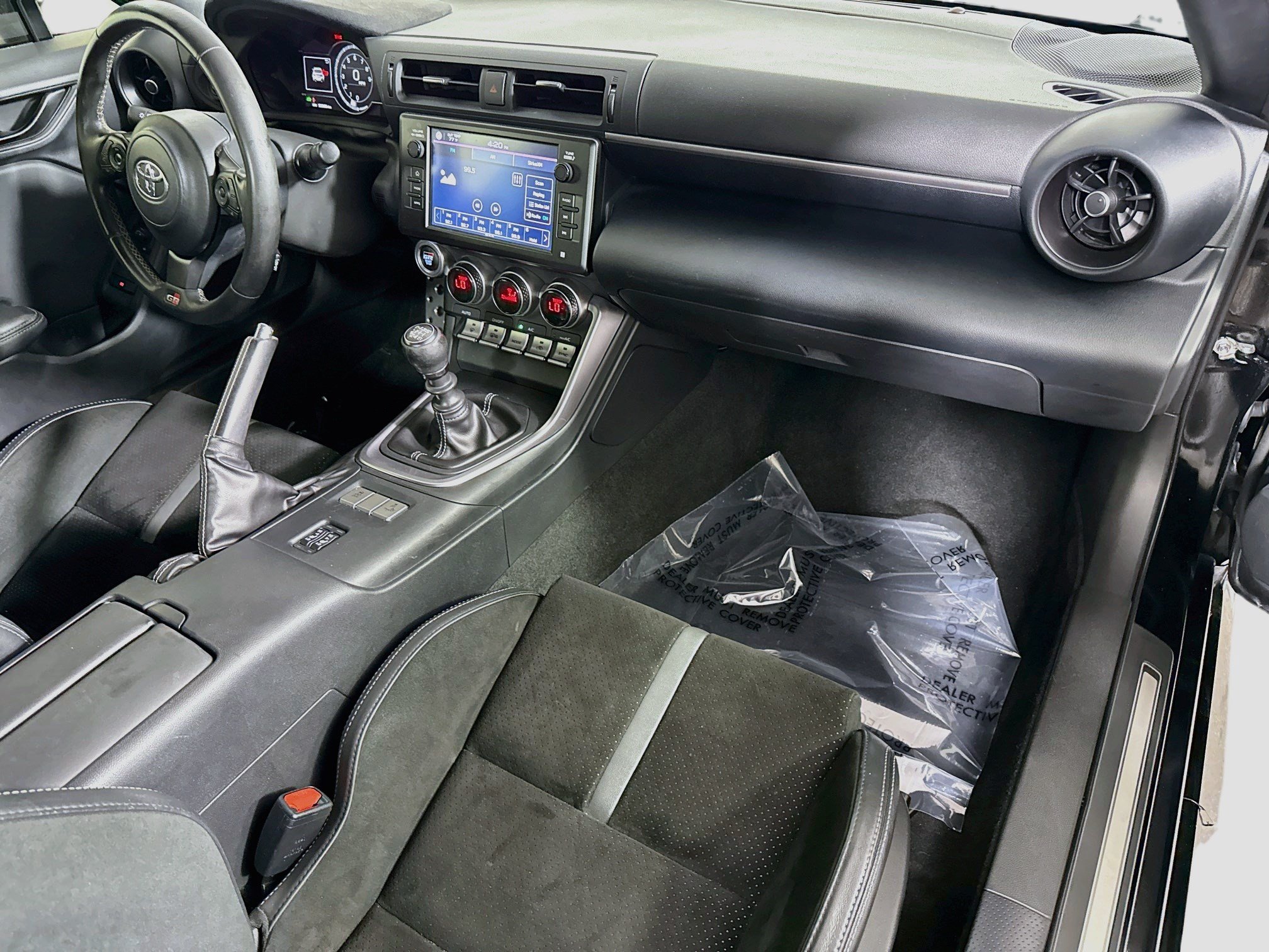 Used 2023 Toyota GR86 Premium RWD image 27