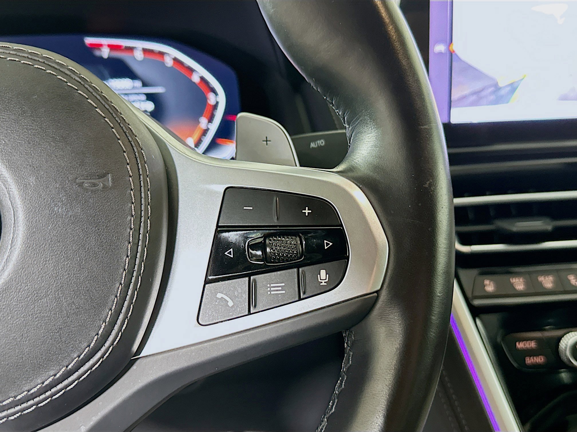 Used 2024 BMW 840i Convertible image 17