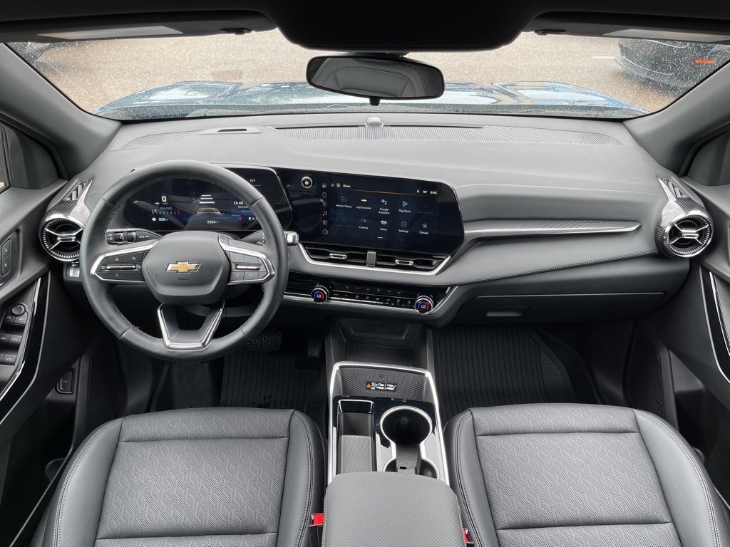 Used 2025 Chevrolet Equinox LT w/ Convenience Package II image 9