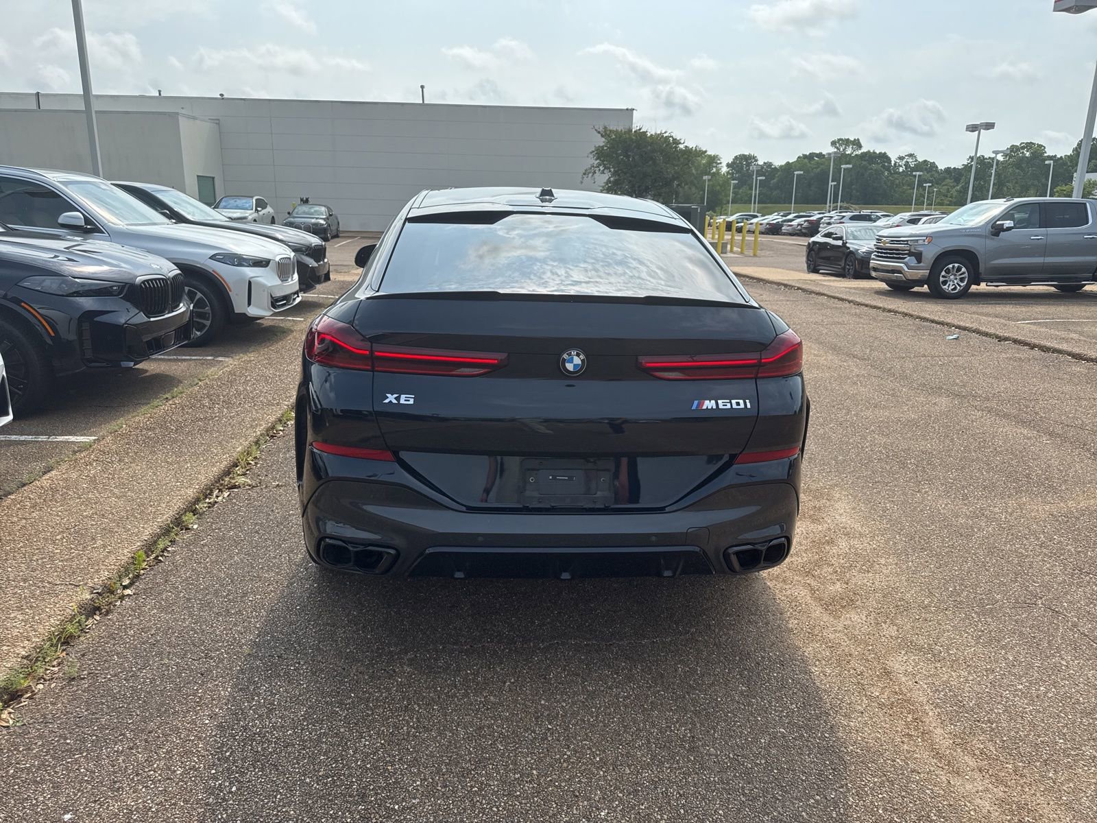 Used 2024 BMW X6 M60i w/ Dynamic Handling Package AWD/4WD image 6