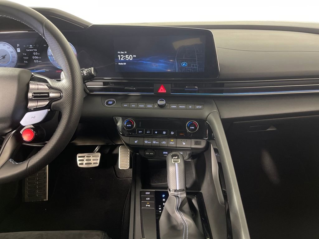Certified 2025 Hyundai Elantra N image 16