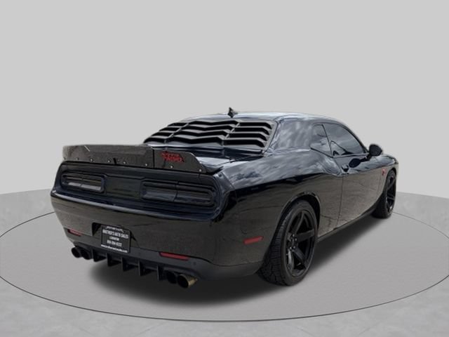Used 2018 Dodge Challenger SRT w/ Technology Group RWD image 8