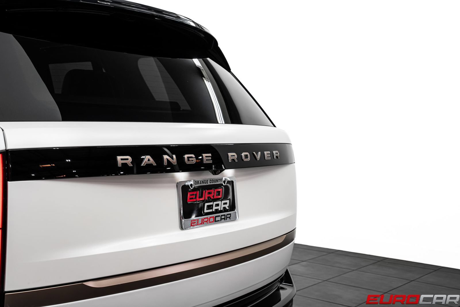 Used 2026 Land Rover Range Rover SV AWD/4WD image 19