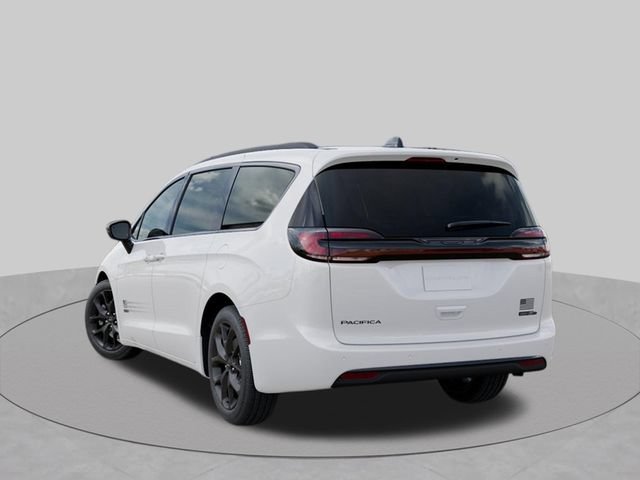 New 2027 Chrysler Pacifica Select AWD/4WD image 3