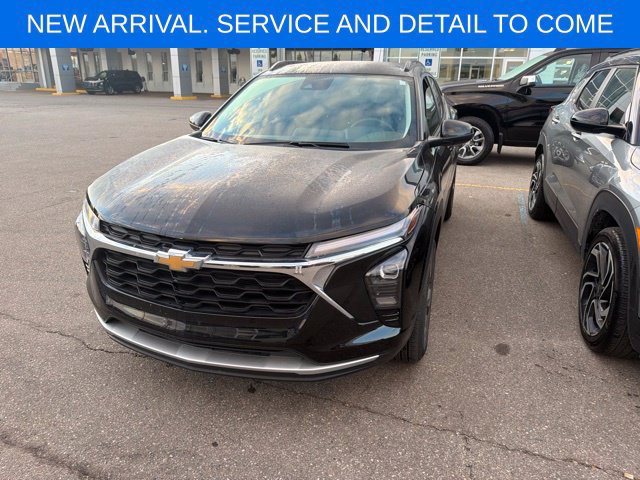 Certified 2024 Chevrolet Trax LT w/ Driver Confidence Package FWD image 2