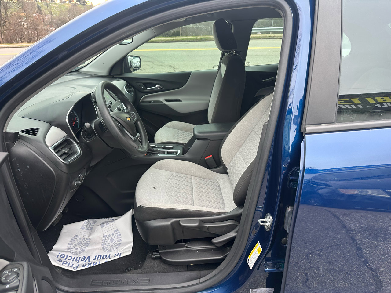 Used 2022 Chevrolet Equinox LS image 15