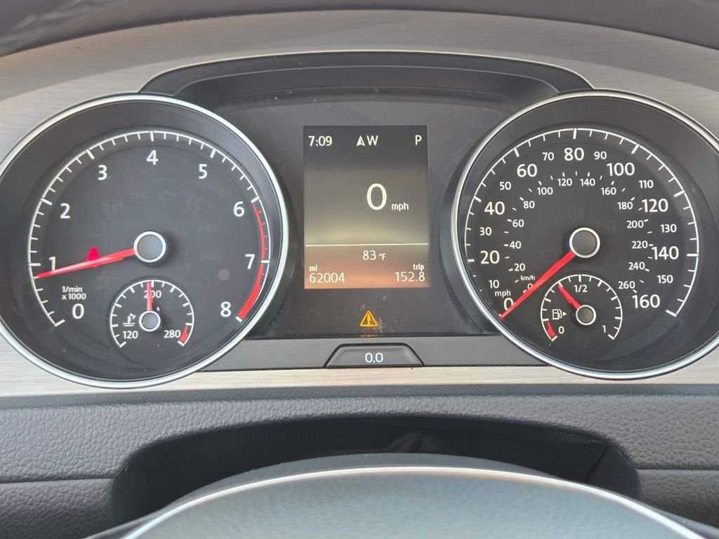 Used 2015 Volkswagen Golf S FWD image 27