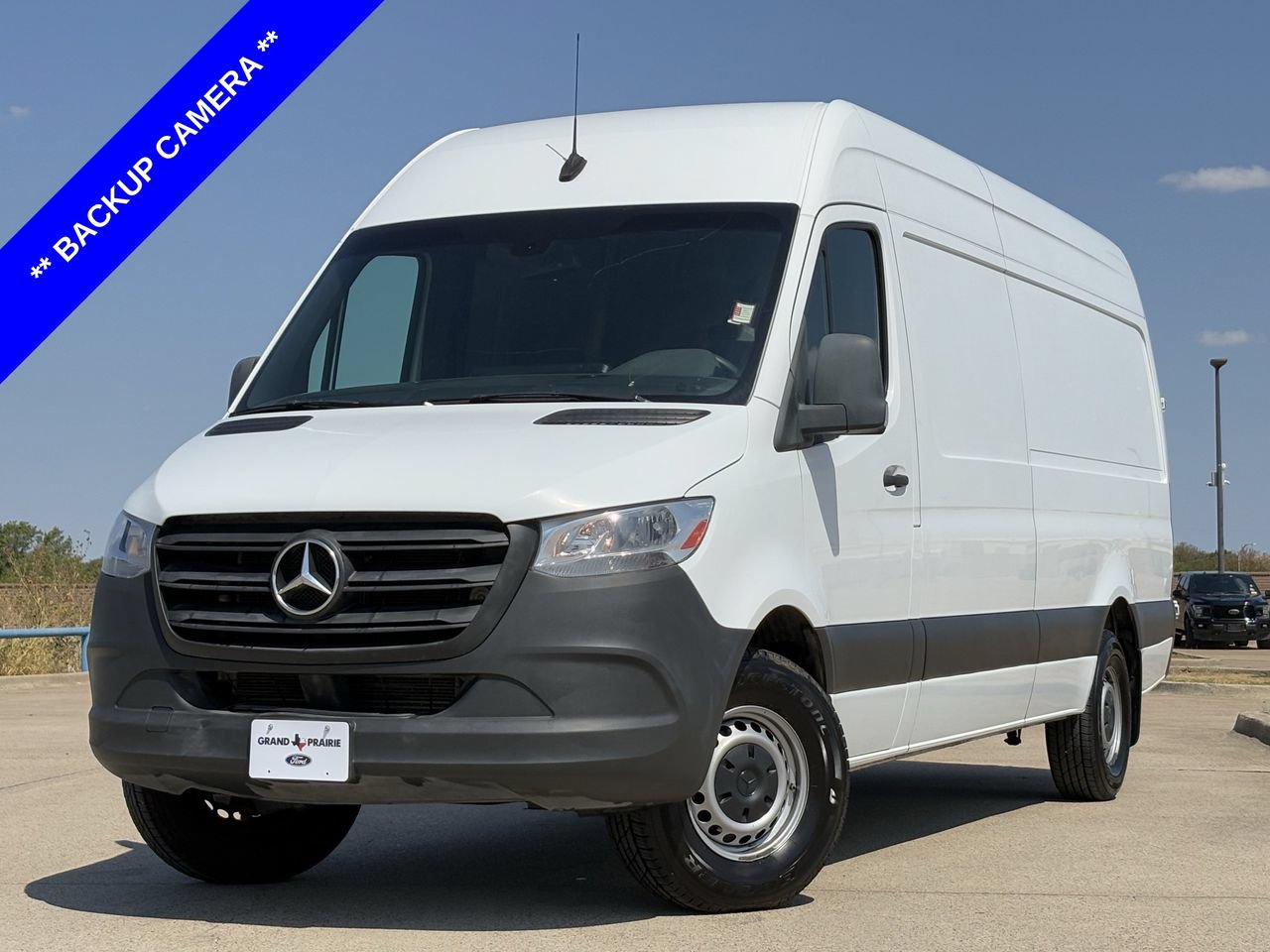 Used 2023 Mercedes-Benz Sprinter 2500 image 2