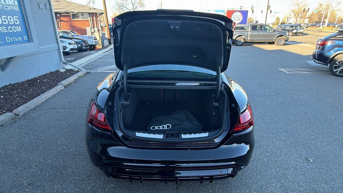 Used 2024 Audi e-tron GT Prestige w/ Prestige Package image 8