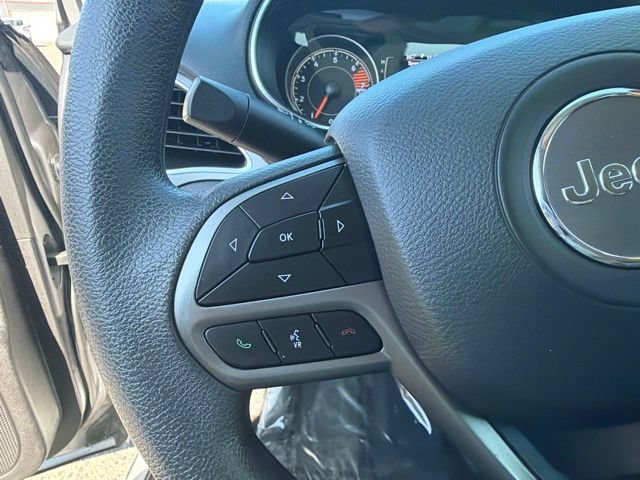 Used 2020 Jeep Cherokee Latitude FWD image 22