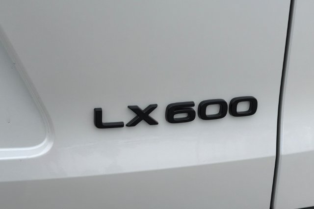 New 2026 Lexus LX 600 4WD w/ Appearance Package image 7