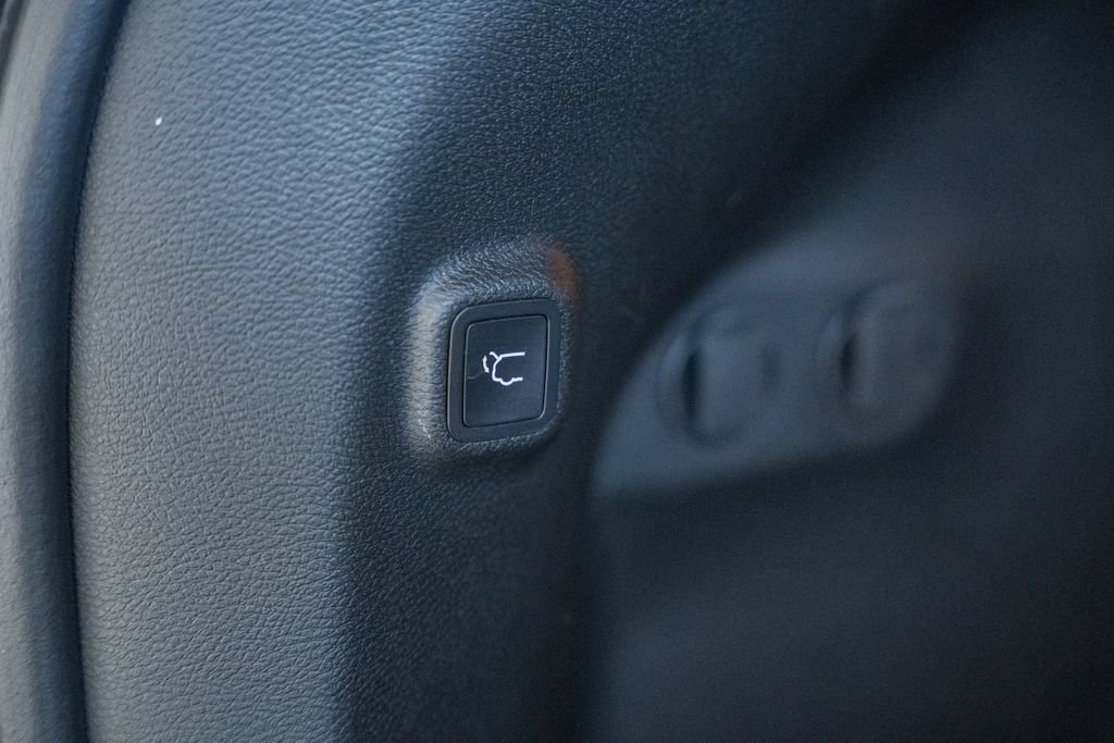 Certified 2023 Jeep Cherokee Altitude Lux AWD/4WD image 10