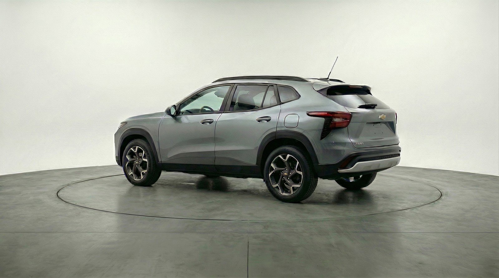 Used 2025 Chevrolet Trax LT image 6