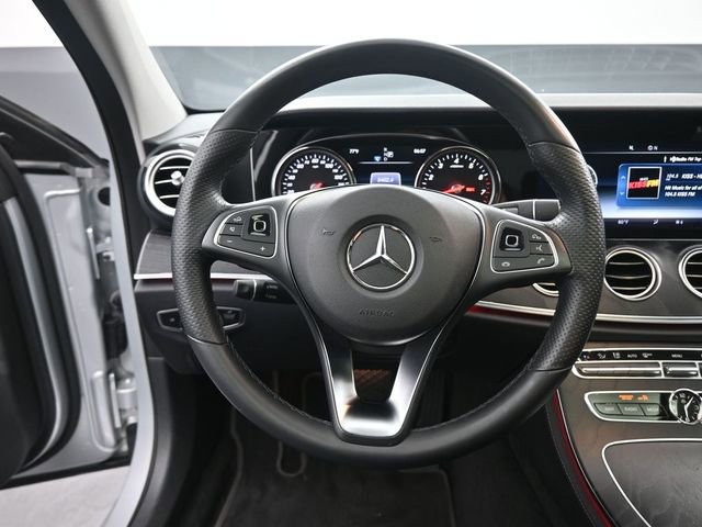 Used 2018 Mercedes-Benz E 300 image 28