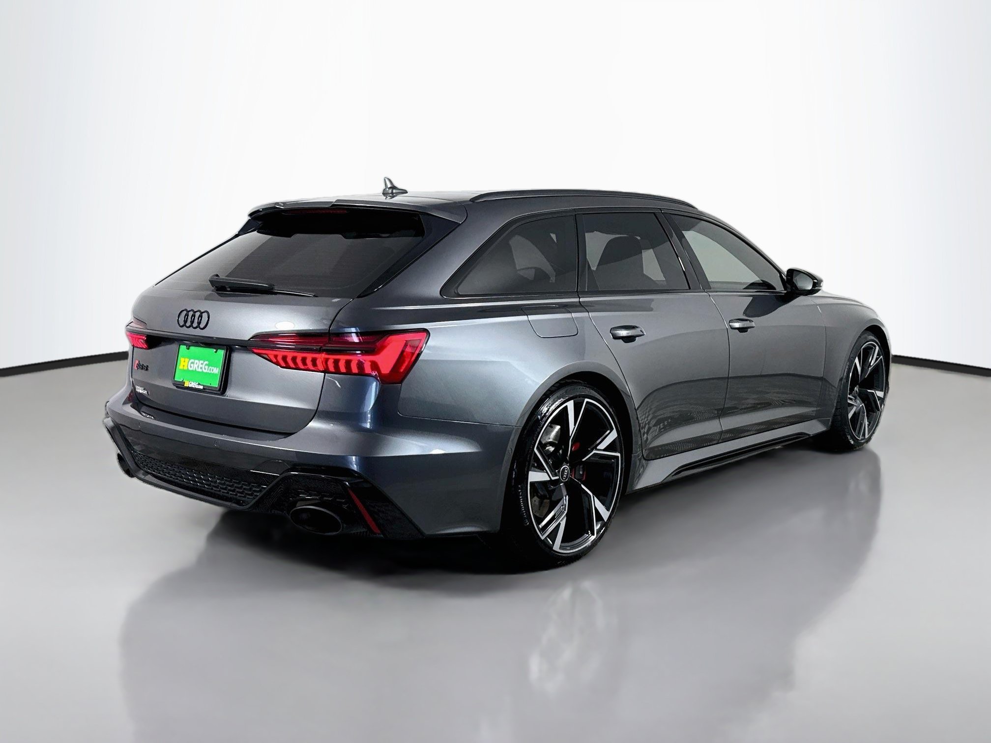 Used 2022 Audi RS 6 w/ Executive Package AWD/4WD image 10