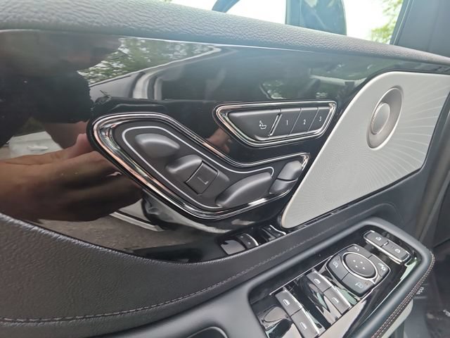 New 2026 Lincoln Aviator Reserve AWD/4WD image 12