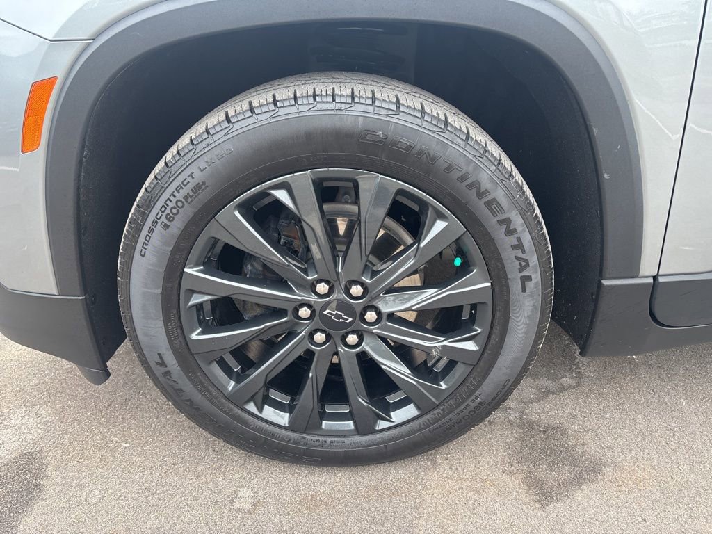 Used 2023 Chevrolet Traverse RS w/ LPO, Floor Liner Package image 11
