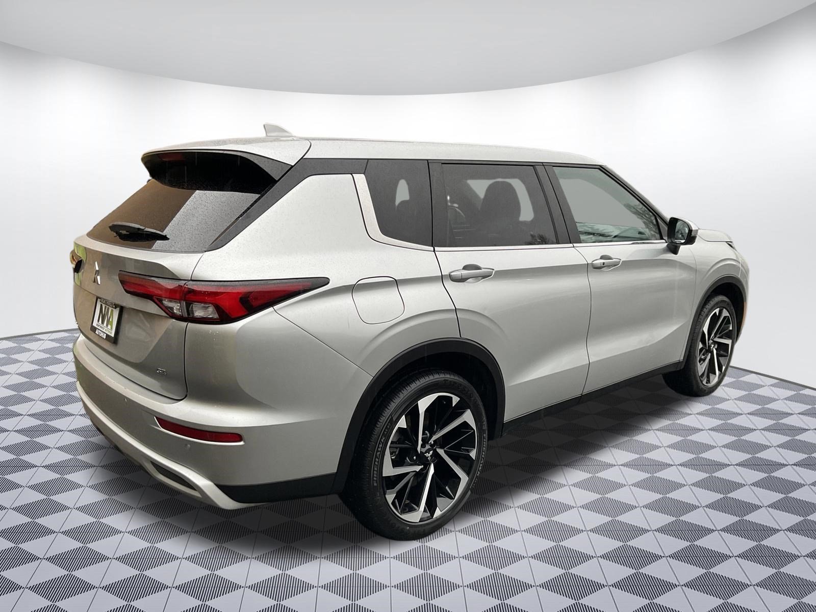 Used 2024 Mitsubishi Outlander Ralliart image 3