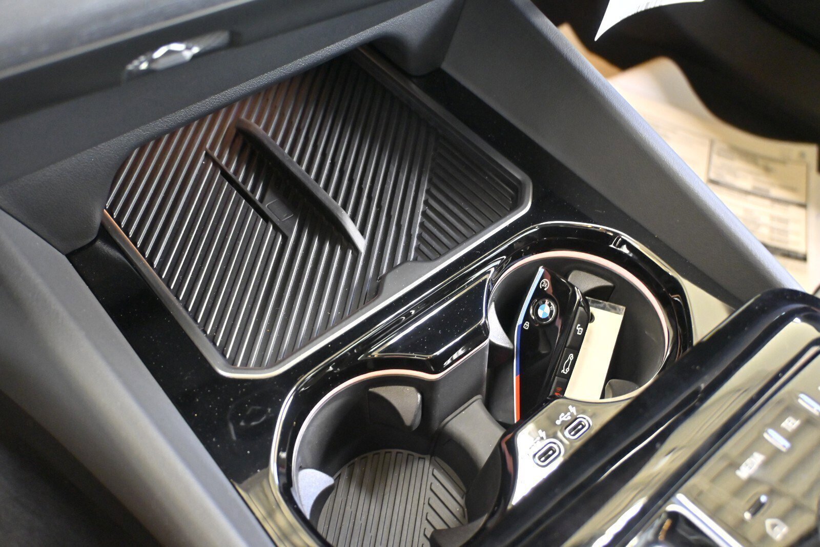 Used 2024 BMW i5 eDrive40i w/ Executive Package image 24