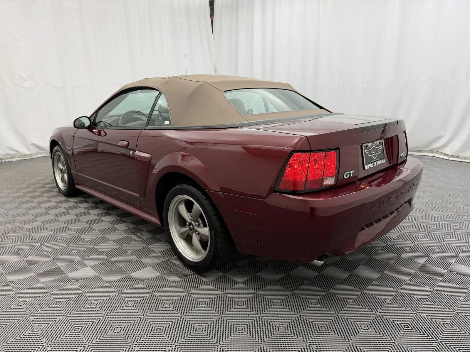 Used 2004 Ford Mustang GT RWD image 7
