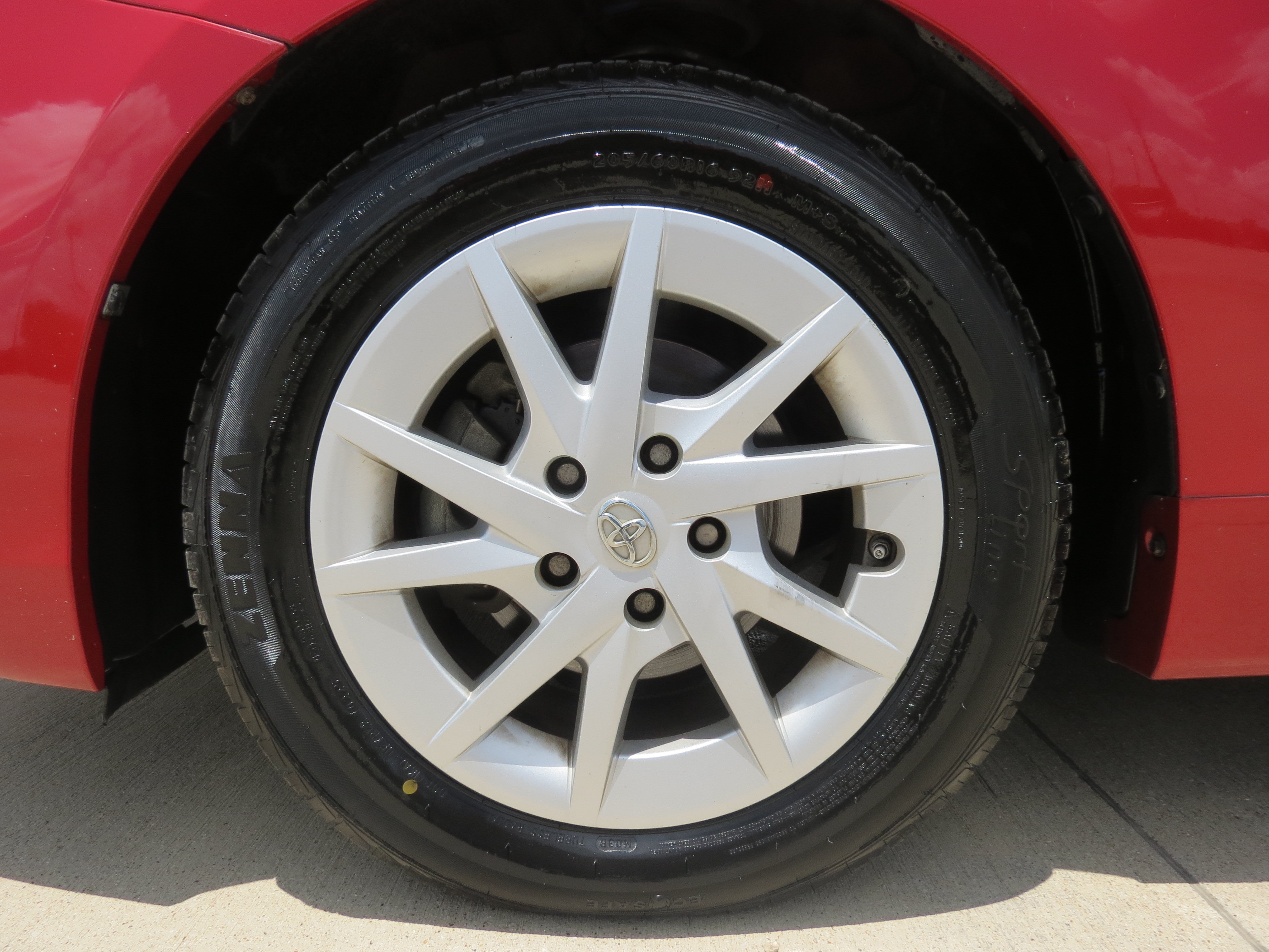 Used 2014 Toyota Prius V Two FWD image 9