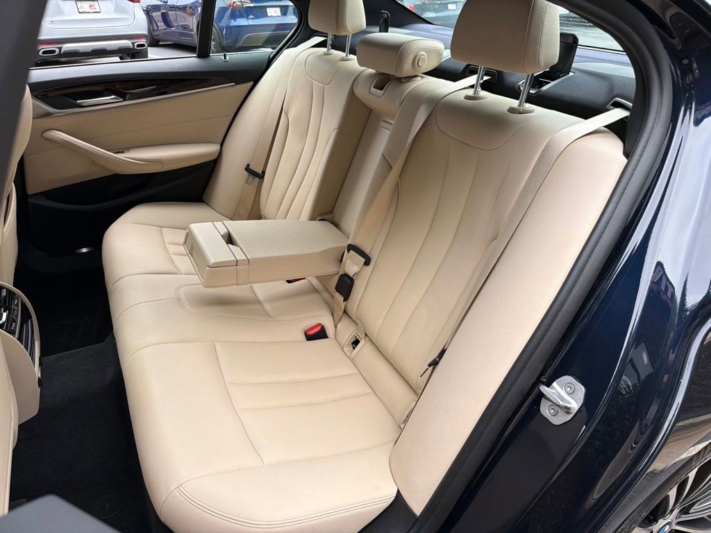 Used 2019 BMW 530e w/ Convenience Package RWD image 32