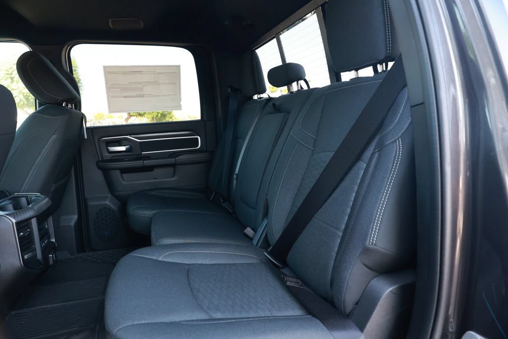 New 2026 RAM 3500 Big Horn AWD/4WD image 30