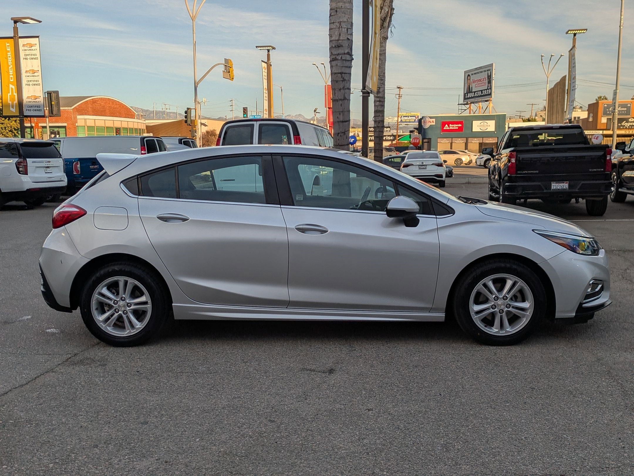 Used 2018 Chevrolet Cruze LT w/ RS Package image 4