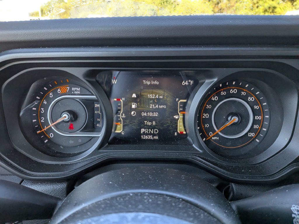 Used 2025 Jeep Wrangler Unlimited Sahara w/ Safety Group AWD/4WD image 20