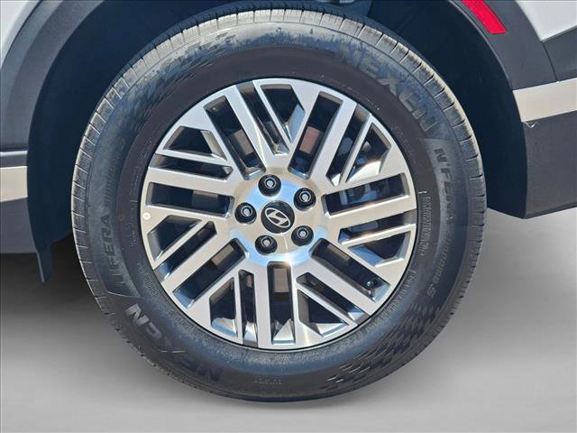 Used 2026 Hyundai Palisade SEL FWD image 28