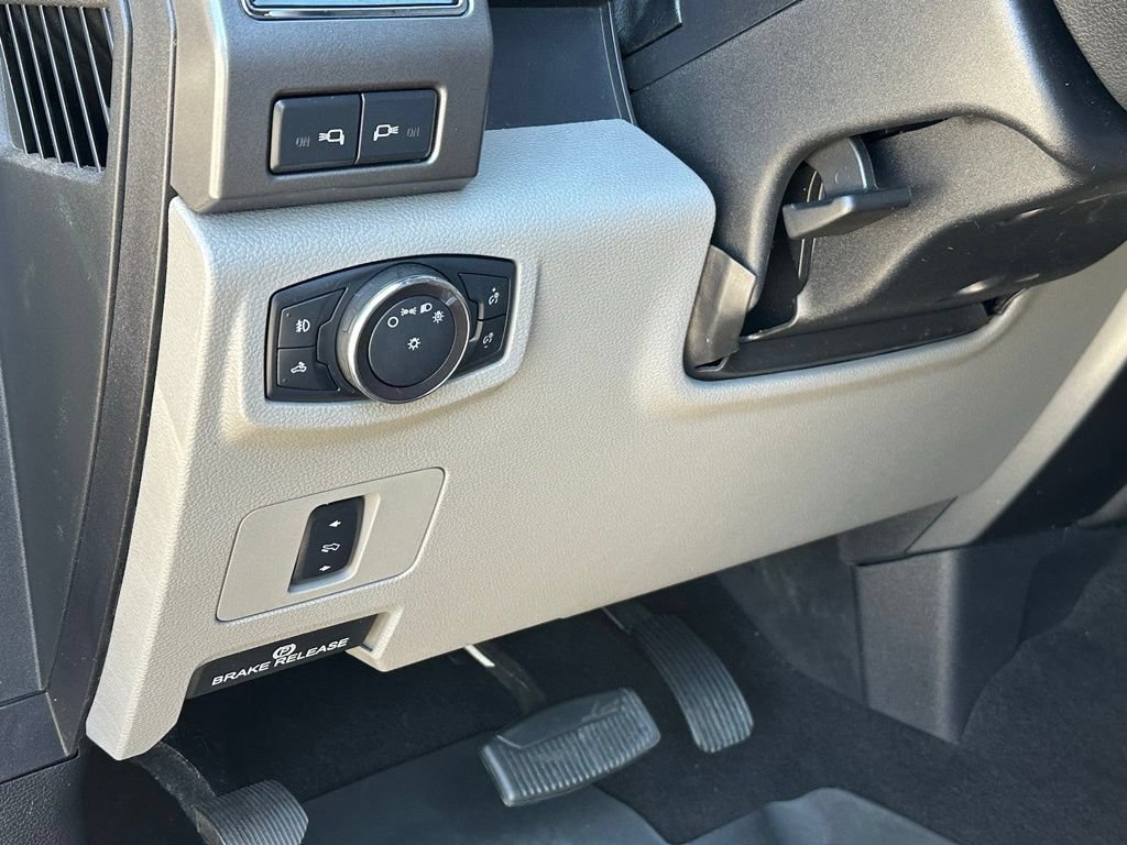 Used 2019 Ford F350 XLT w/ XLT Premium Package AWD/4WD image 26