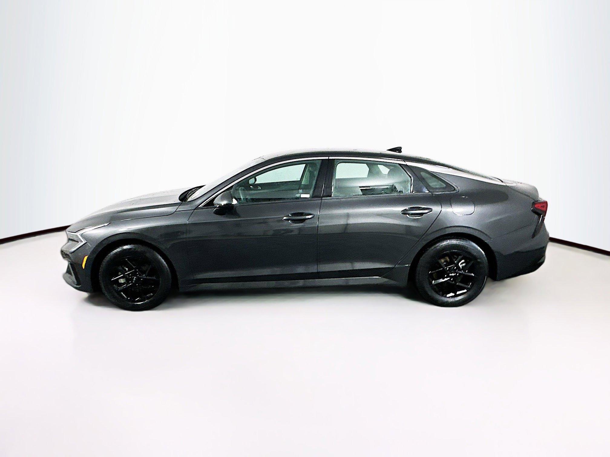 Used 2025 Kia K5 LXS FWD image 4