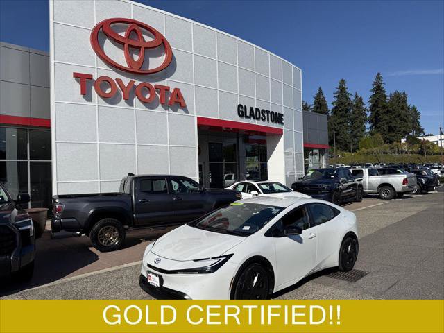 Certified 2025 Toyota Prius LE FWD image 1