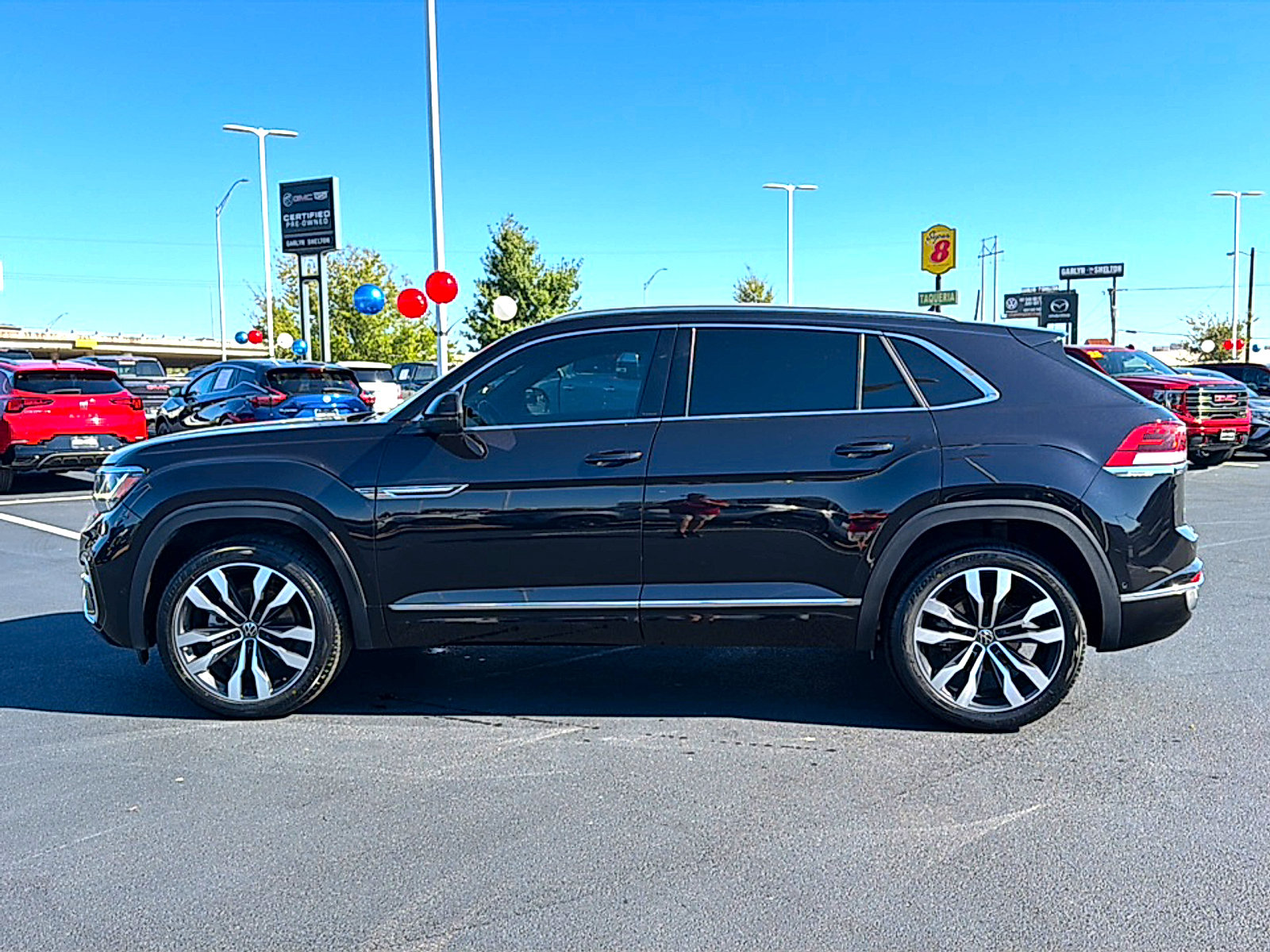 Used 2022 Volkswagen Atlas Cross Sport SEL Premium R-Line w/ Cross Sport MDO Package AWD/4WD image 5