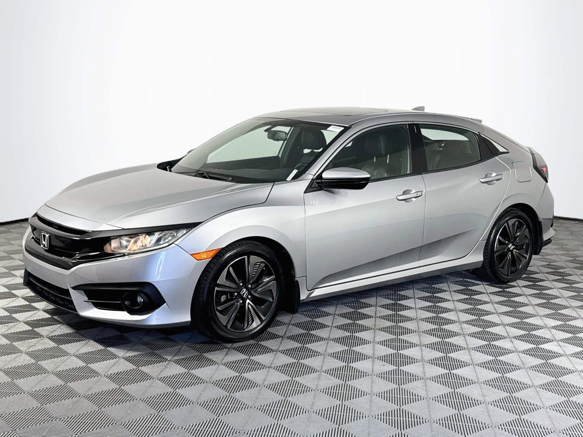 Used 2017 Honda Civic EX-L image 4